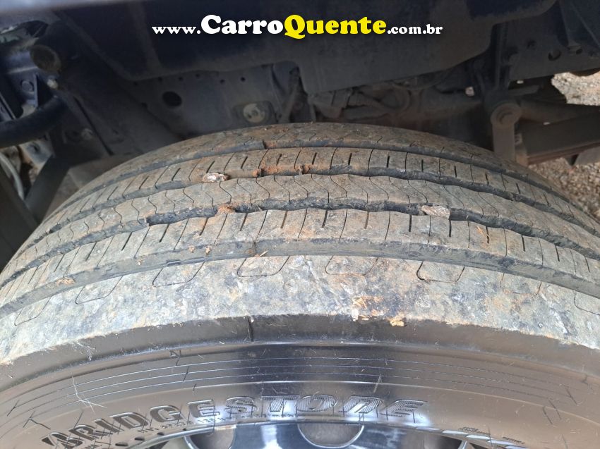 Volkswagen 24-280 CRM 6X2 24-280 E Constel. 6x2 Baú - Loja