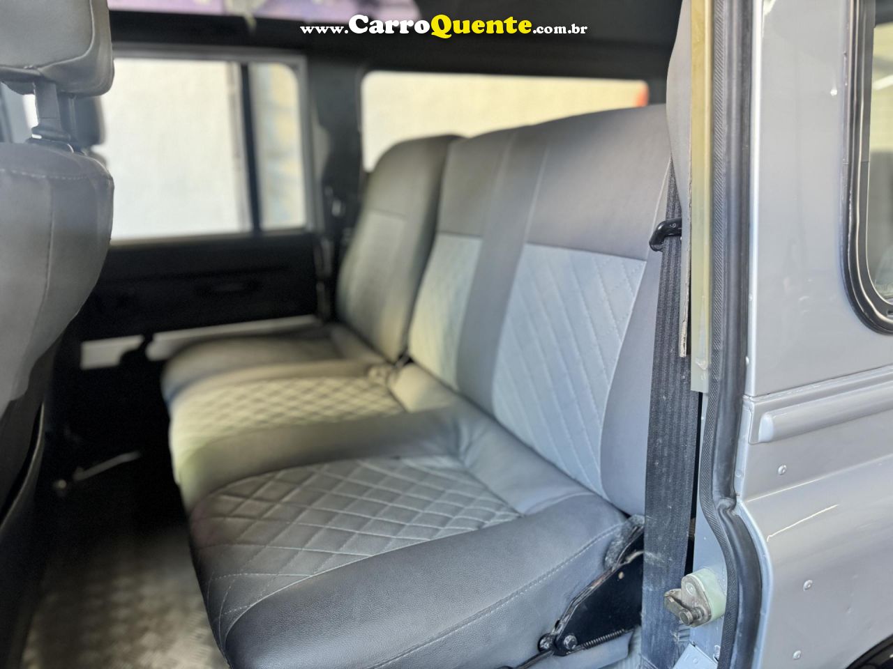 LAND ROVER   DEFENDER 110 2.5 HCPU TDI CS DIESEL   PRATA 2005 2.5 DIESEL - Loja