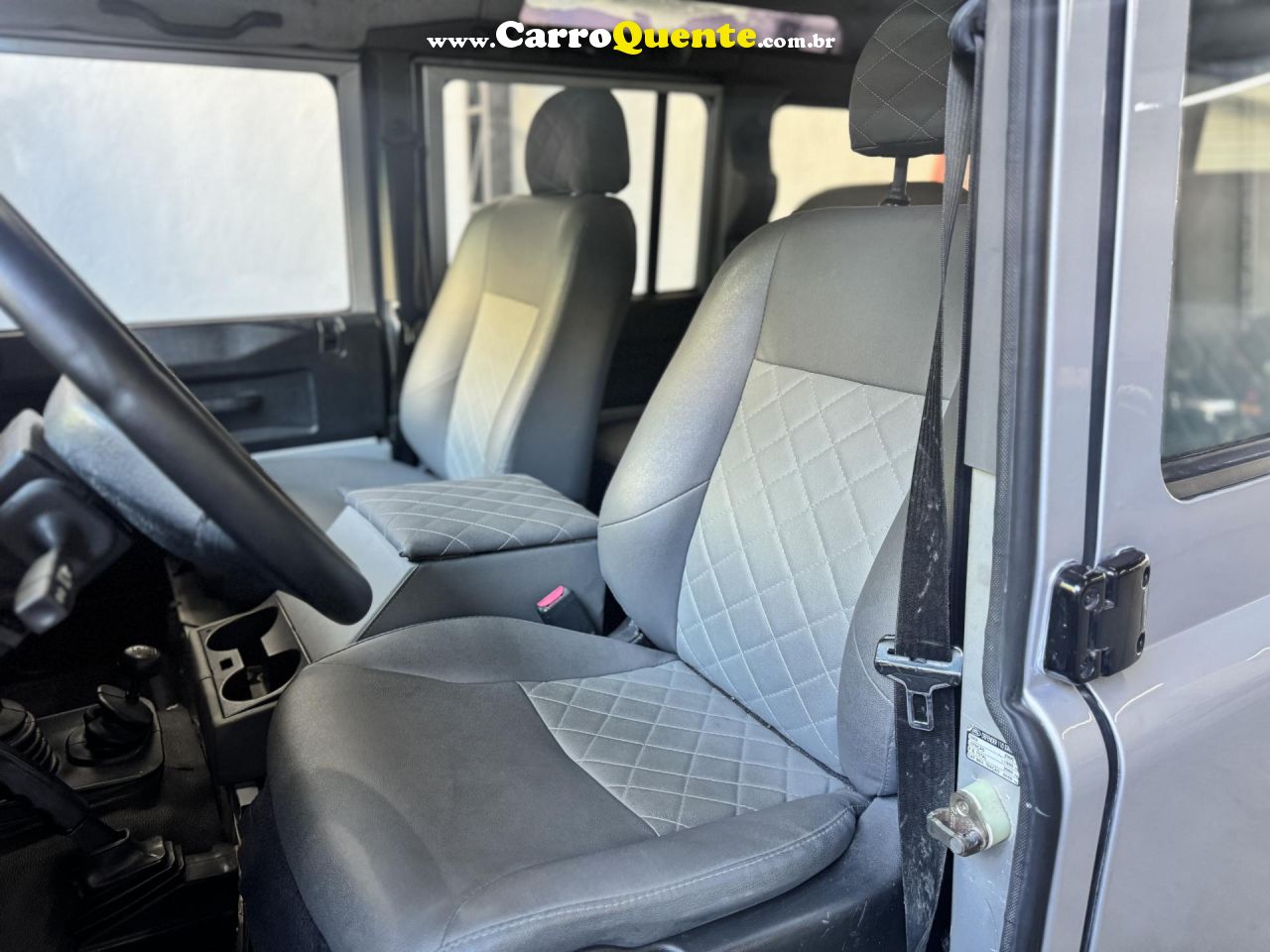 LAND ROVER   DEFENDER 110 2.5 HCPU TDI CS DIESEL   PRATA 2005 2.5 DIESEL - Loja