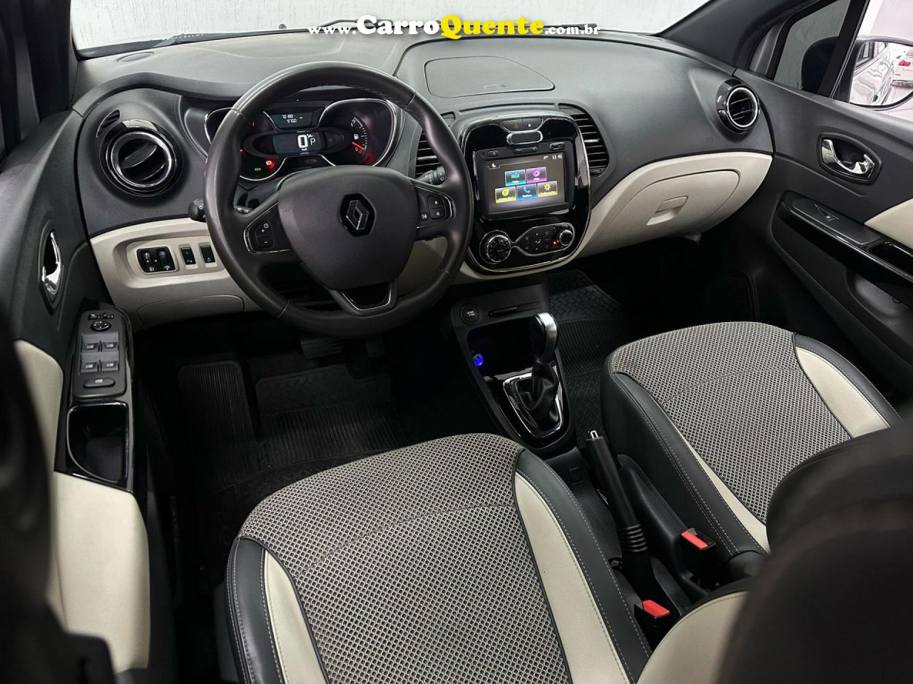RENAULT   CAPTUR INTENSE 1.6 16V FLEX 5P AUT.   PRATA 2021 1.6 FLEX - Loja