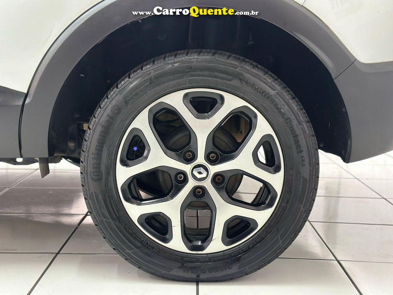 RENAULT   CAPTUR INTENSE 1.6 16V FLEX 5P AUT.   PRATA 2021 1.6 FLEX - Loja