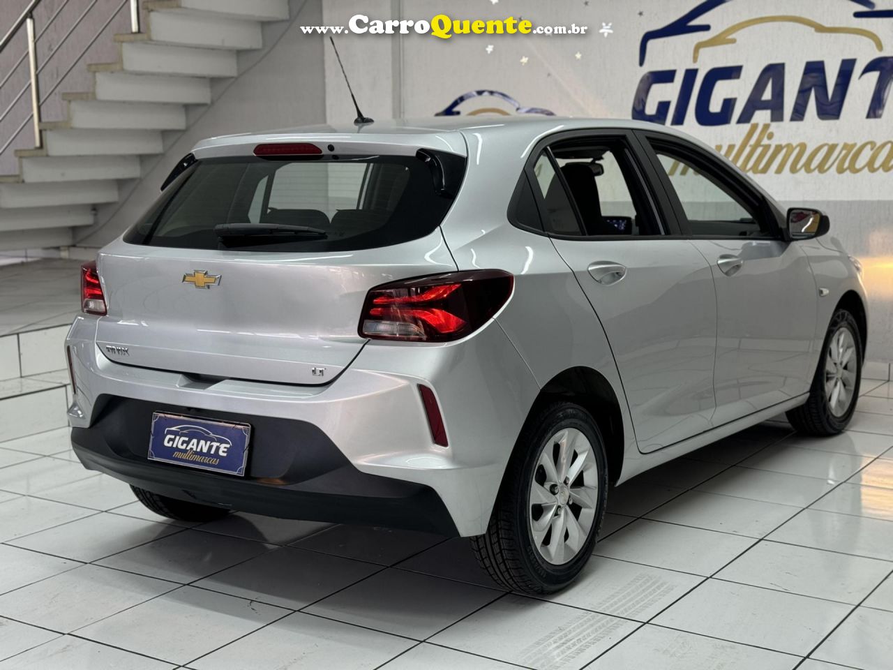 CHEVROLET   ONIX HATCH 1.0 12V FLEX 5P MEC.   PRATA 2023 1.0 FLEX - Loja