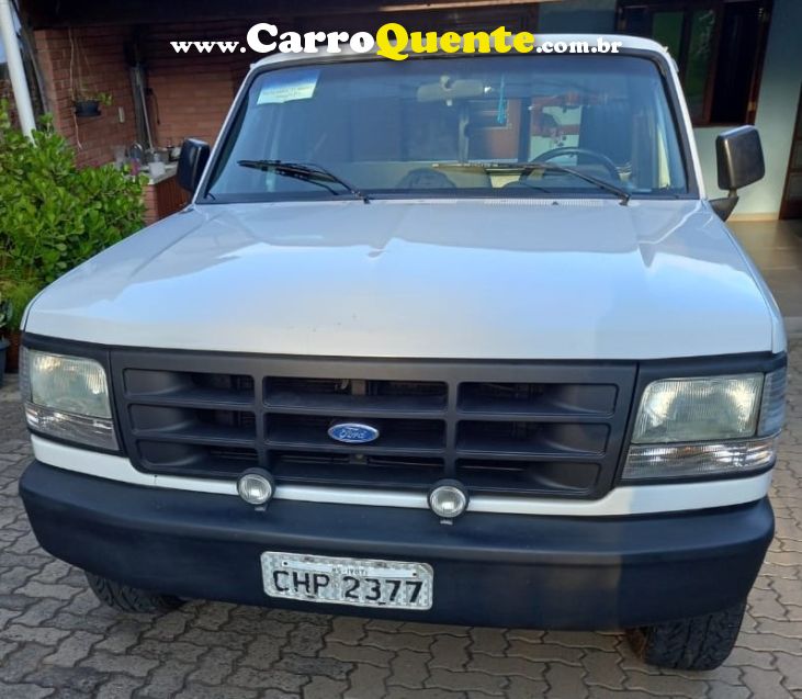 Ford F-1000 2.5 XLT 4X2 CS 8V TURBO DIESEL 2P MANUAL - Loja