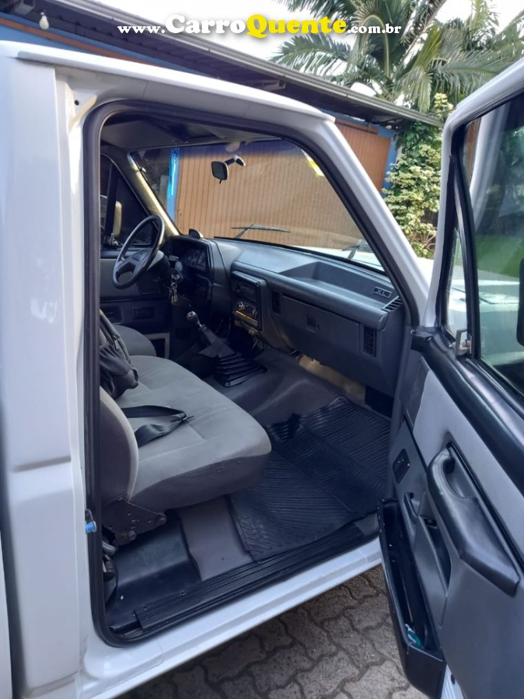 Ford F-1000 2.5 XLT 4X2 CS 8V TURBO DIESEL 2P MANUAL - Loja