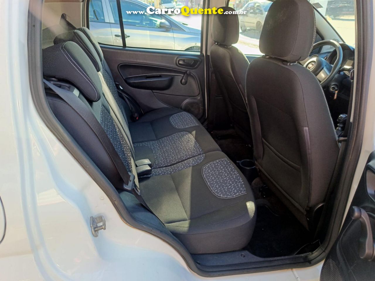 FIAT   UNO ATTRACTIVE 1.0 FIRE FLEX 8V 5P   BRANCO 2021 1.0 FLEX - Loja