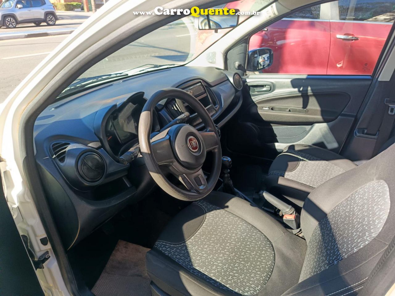 FIAT   UNO ATTRACTIVE 1.0 FIRE FLEX 8V 5P   BRANCO 2021 1.0 FLEX - Loja