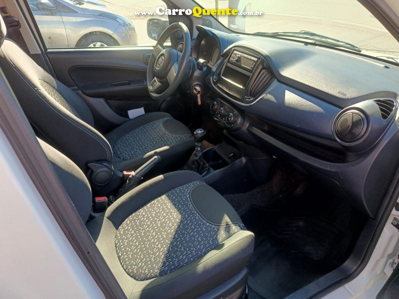 FIAT   UNO ATTRACTIVE 1.0 FIRE FLEX 8V 5P   BRANCO 2021 1.0 FLEX - Loja
