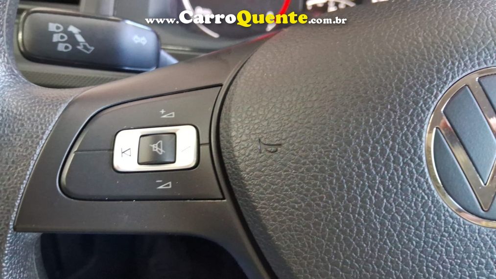 Volkswagen POLO 1.0 MPI TRACK MANUAL - Loja