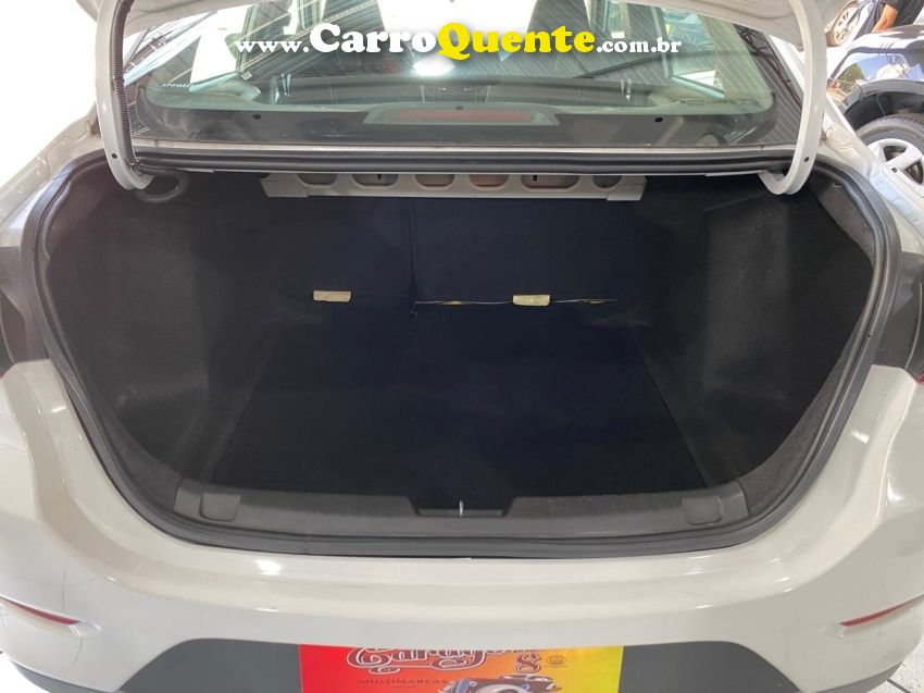 Chevrolet ONIX 1.0 FLEX PLUS LT MANUAL - Loja