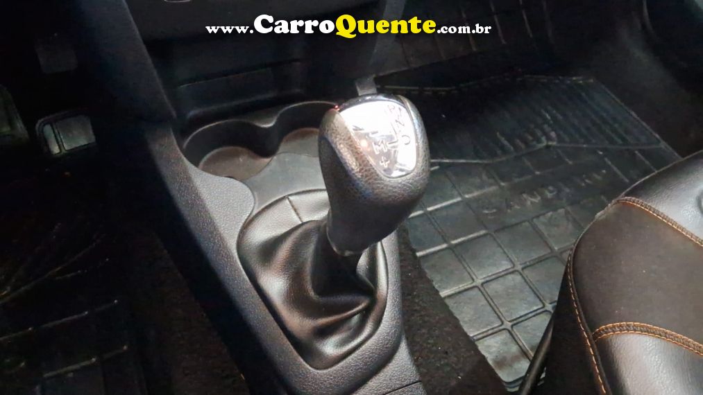 Renault SANDERO 1.6 16V SCE FLEX STEPWAY DYNAMIQUE EASY-R - Loja