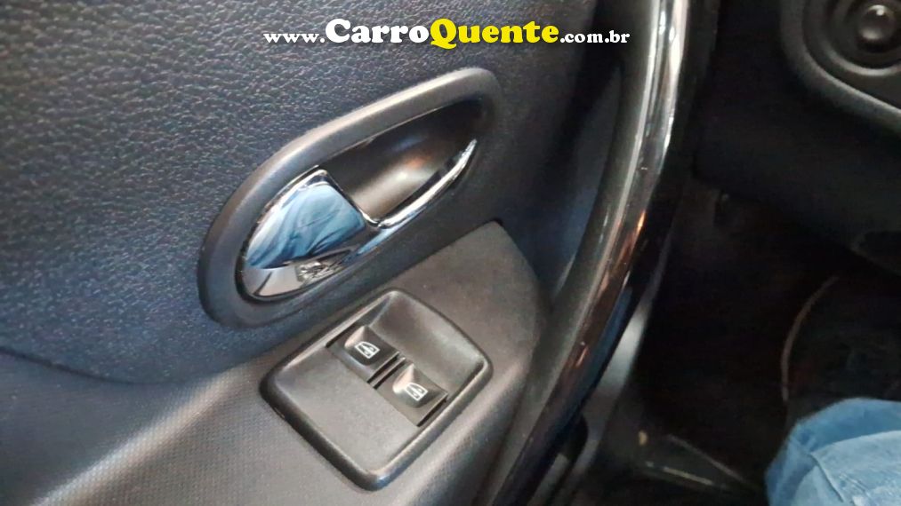 Renault SANDERO 1.6 16V SCE FLEX STEPWAY DYNAMIQUE EASY-R - Loja