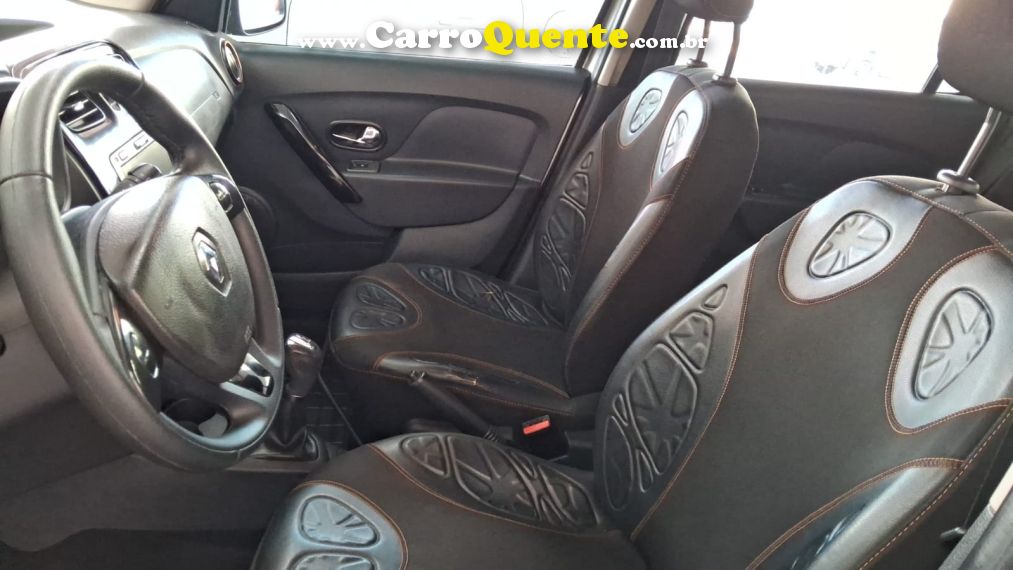 Renault SANDERO 1.6 16V SCE FLEX STEPWAY DYNAMIQUE EASY-R - Loja