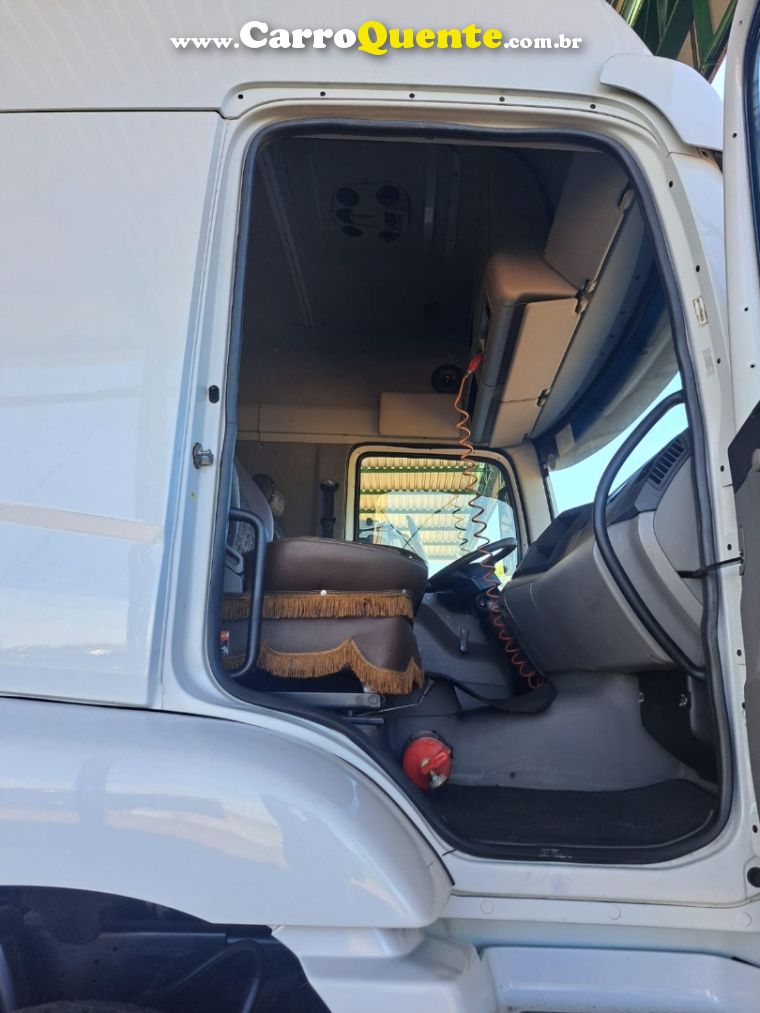 Volkswagen 24250 24-250 E Constellation 3-Eixos - Loja