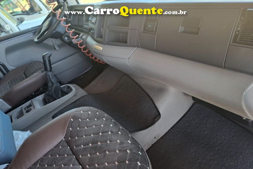 Volkswagen 24250 24-250 E Constellation 3-Eixos - Loja
