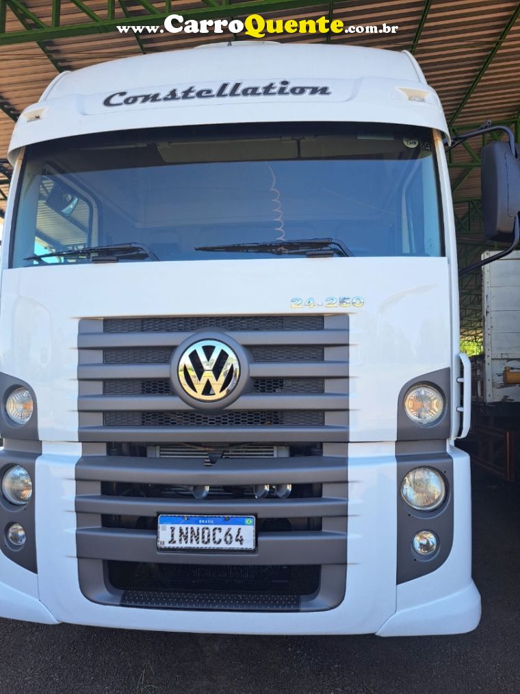 Volkswagen 24250 24-250 E Constellation 3-Eixos - Loja