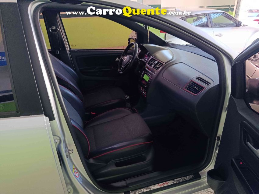 Volkswagen FOX 1.6 MI ROCK IN RIO 8V FLEX 4P MANUAL - Loja