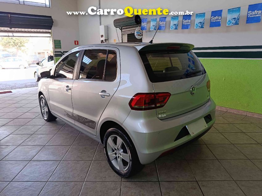 Volkswagen FOX 1.6 MI ROCK IN RIO 8V FLEX 4P MANUAL - Loja