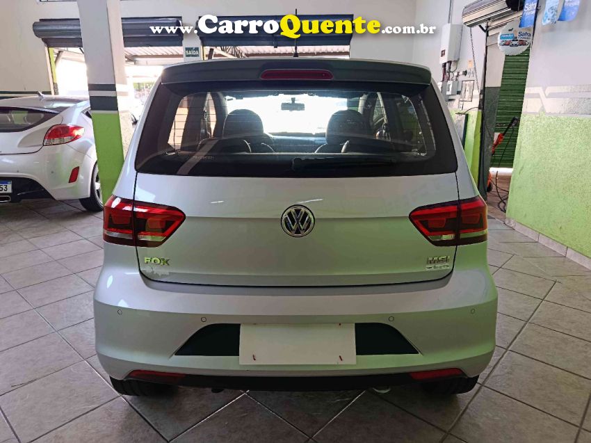 Volkswagen FOX 1.6 MI ROCK IN RIO 8V FLEX 4P MANUAL - Loja