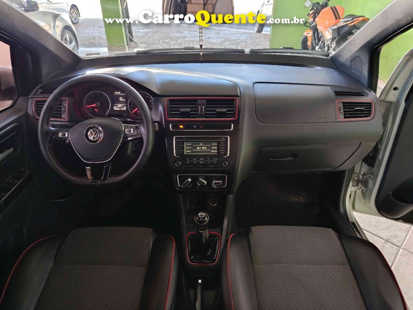 Volkswagen FOX 1.6 MI ROCK IN RIO 8V FLEX 4P MANUAL - Loja