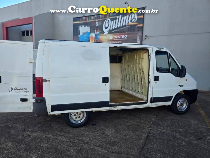 Ducato Cargo Curto 2.3 ME Diesel 2014/2014 Fiat - Loja
