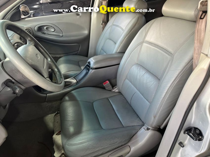 Ford TAURUS 3.0 LX V6 24V GASOLINA 4P AUTOMÁTICO - Loja