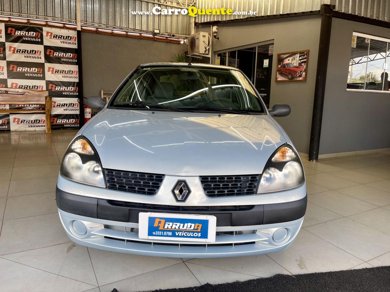 RENAULT   CLIO SED.RLAUTH.1.01.0 HI-POWER 16V 4P   PRATA 2004 1.0 GASOLINA - Loja