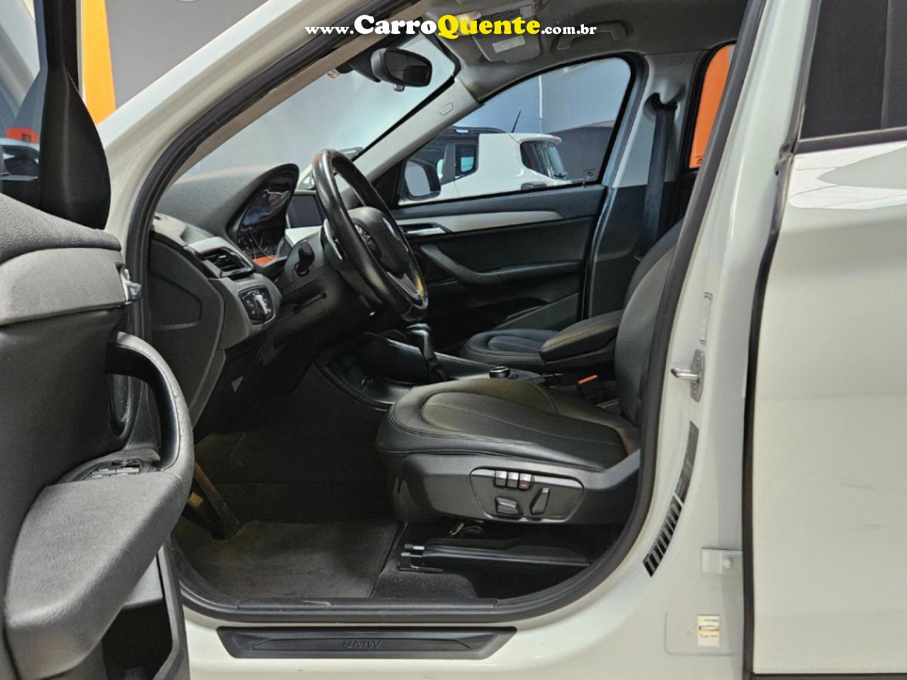BMW   X1 SDRIVE 20I 2.02.0 TB ACTI.FLEX AUT.   BRANCO 2017 2.0 FLEX - Loja
