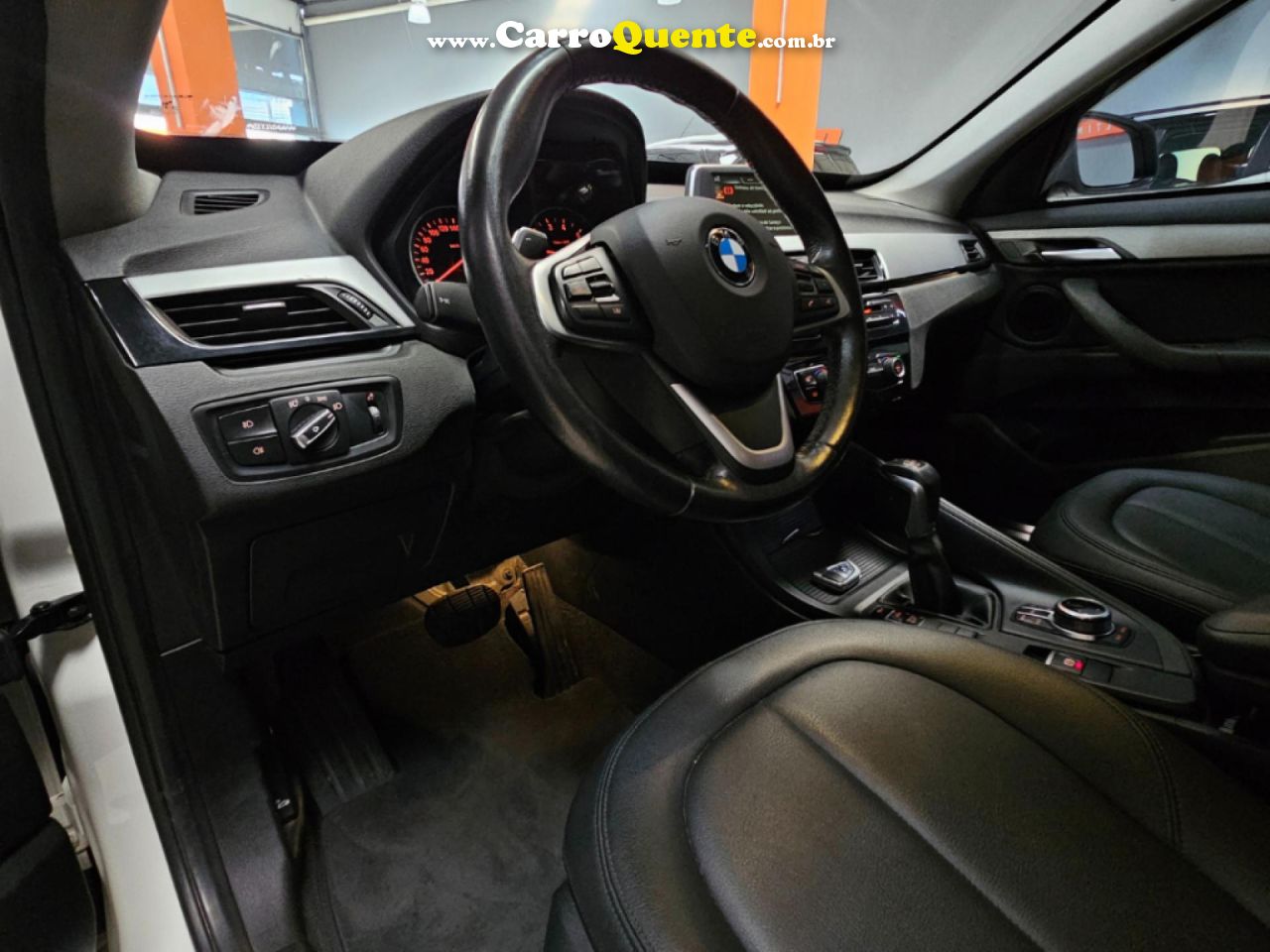 BMW   X1 SDRIVE 20I 2.02.0 TB ACTI.FLEX AUT.   BRANCO 2017 2.0 FLEX - Loja