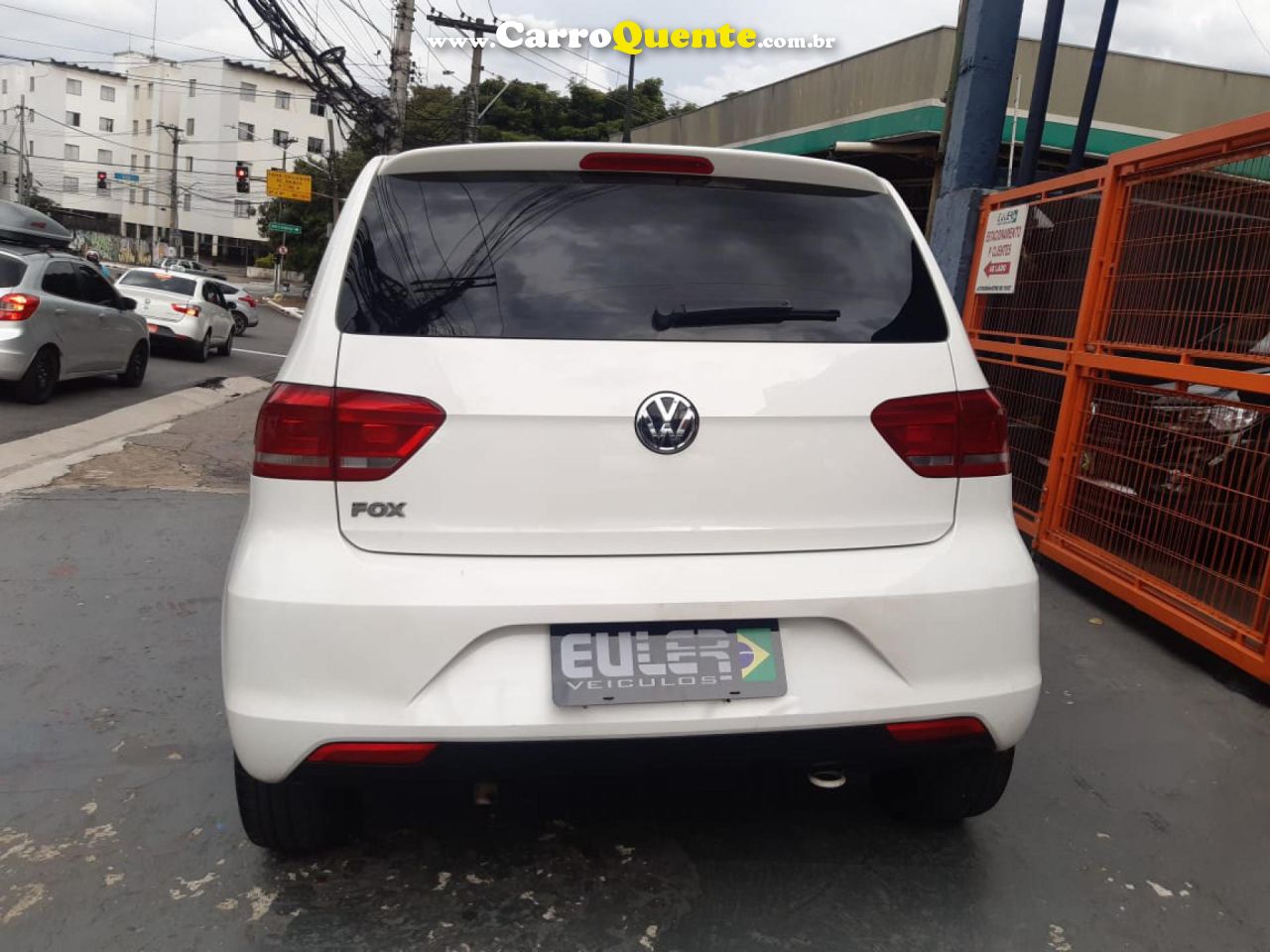 VOLKSWAGEN   FOX TRENDLINE 1.0 FLEX 8V 5P   BRANCO 2015 1.0 FLEX - Loja