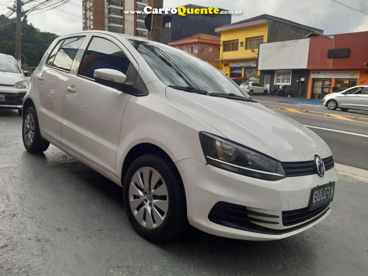 VOLKSWAGEN   FOX TRENDLINE 1.0 FLEX 8V 5P   BRANCO 2015 1.0 FLEX - Loja