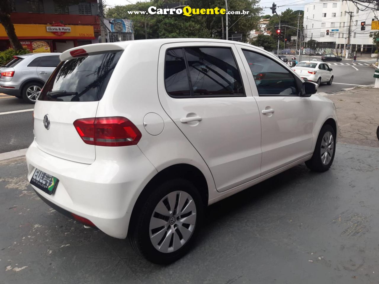 VOLKSWAGEN   FOX TRENDLINE 1.0 FLEX 8V 5P   BRANCO 2015 1.0 FLEX - Loja
