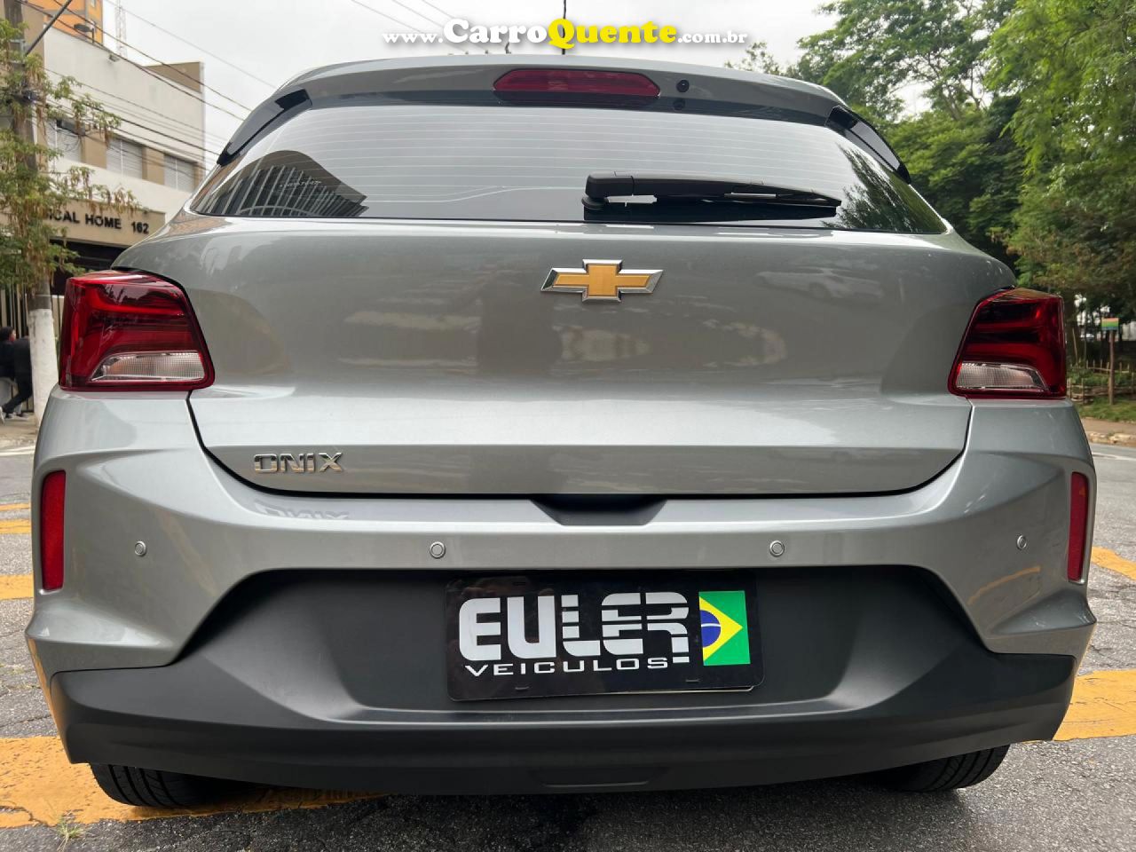 CHEVROLET   ONIX HATCH LT 1.0 8V FLEXPOWER 5P MEC.   PRATA 2025 1.0 FLEX - Loja