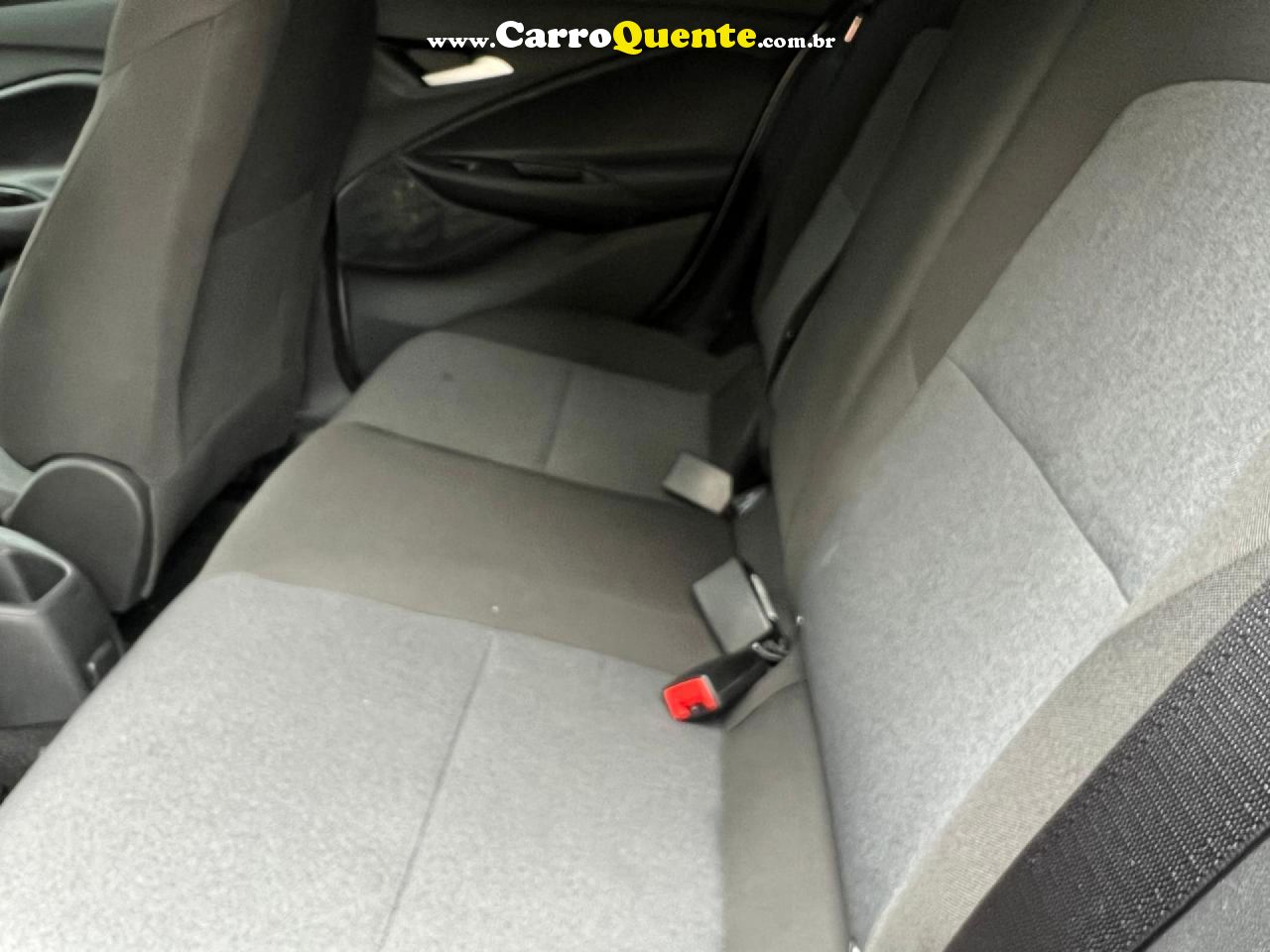 CHEVROLET   ONIX HATCH LT 1.0 8V FLEXPOWER 5P MEC.   PRATA 2025 1.0 FLEX - Loja