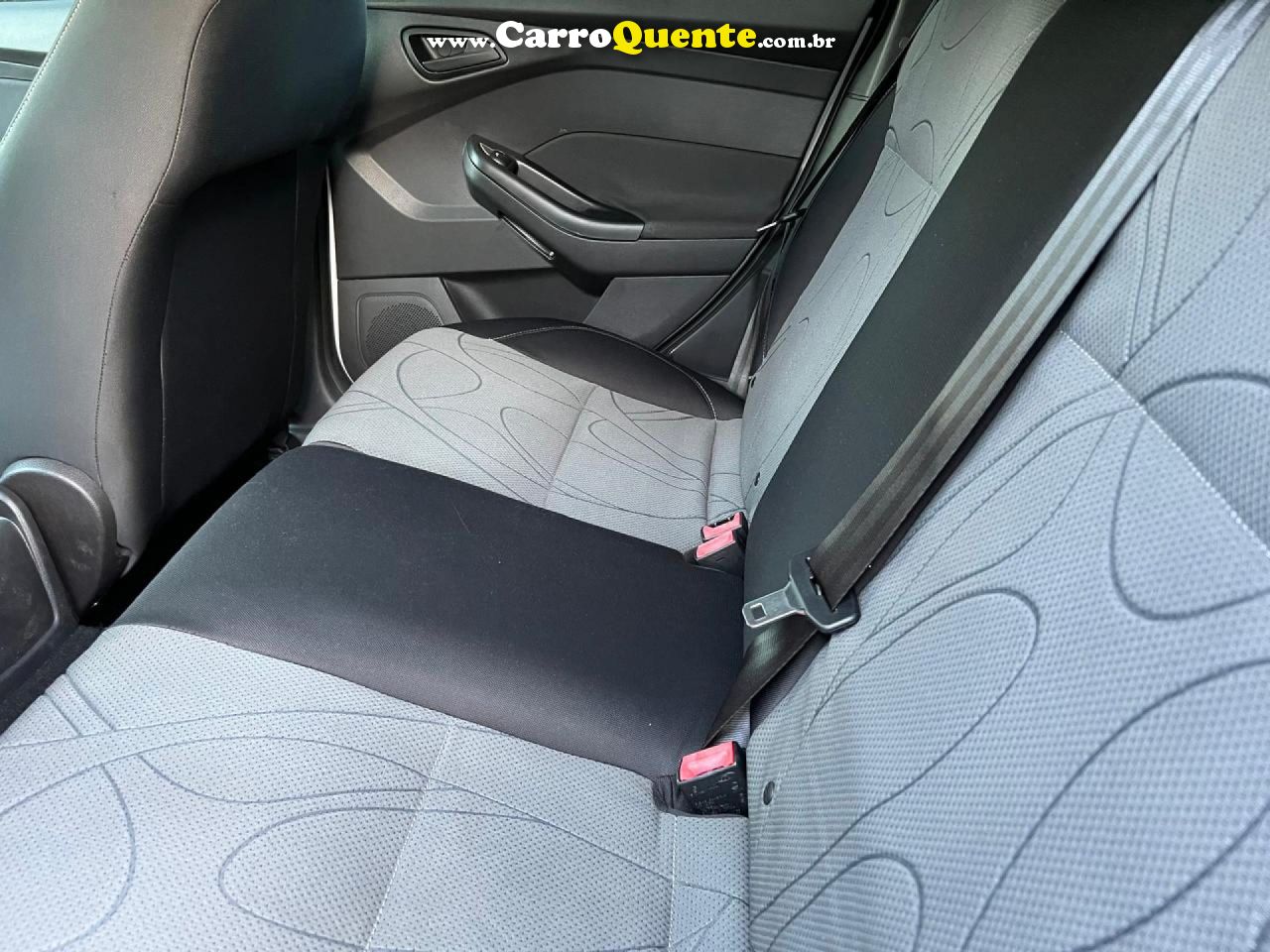FORD   FOCUS 1.6 SSESE PLUS FLEX 8V16V  5P   BRANCO 2015 1.6 FLEX - Loja