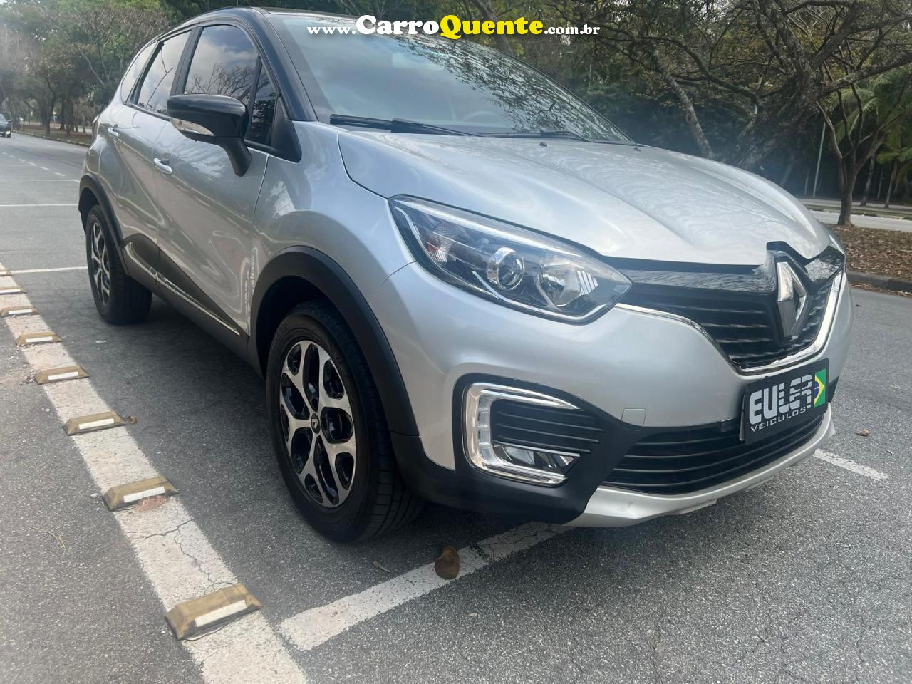 RENAULT   CAPTUR INTENSE 1.6 16V FLEX 5P AUT.   PRATA 2019 1.6 FLEX - Loja