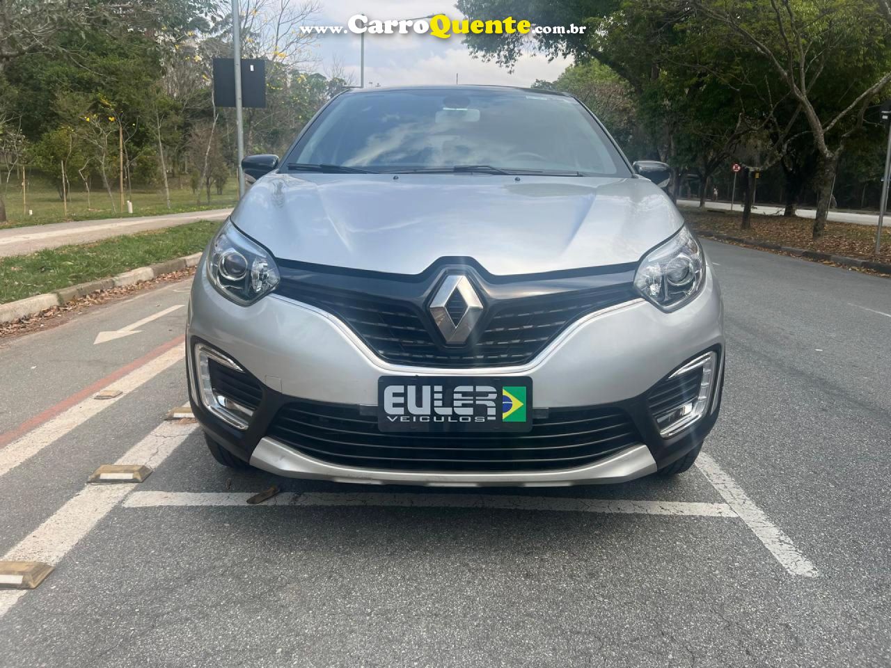 RENAULT   CAPTUR INTENSE 1.6 16V FLEX 5P AUT.   PRATA 2019 1.6 FLEX - Loja