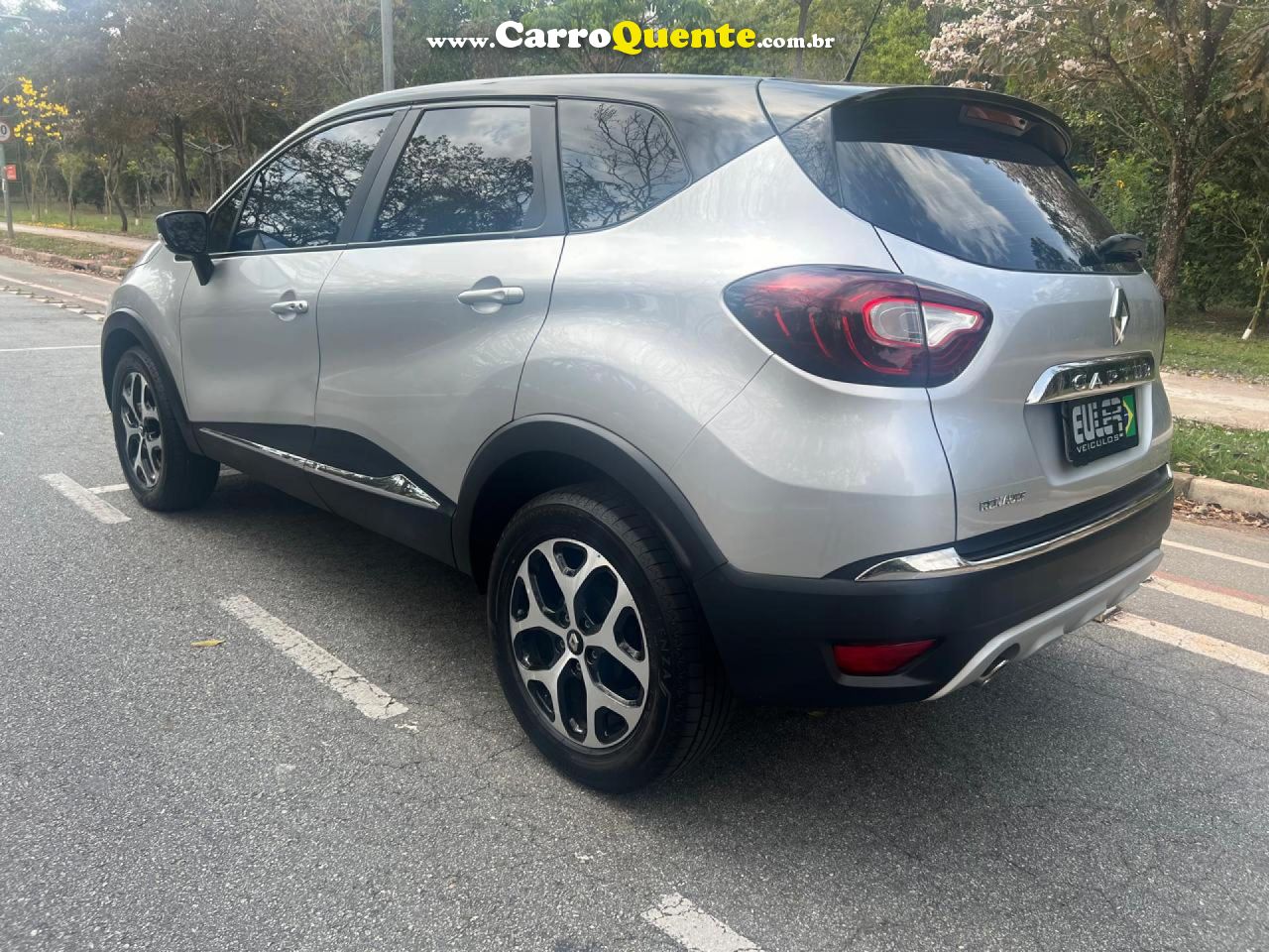 RENAULT   CAPTUR INTENSE 1.6 16V FLEX 5P AUT.   PRATA 2019 1.6 FLEX - Loja