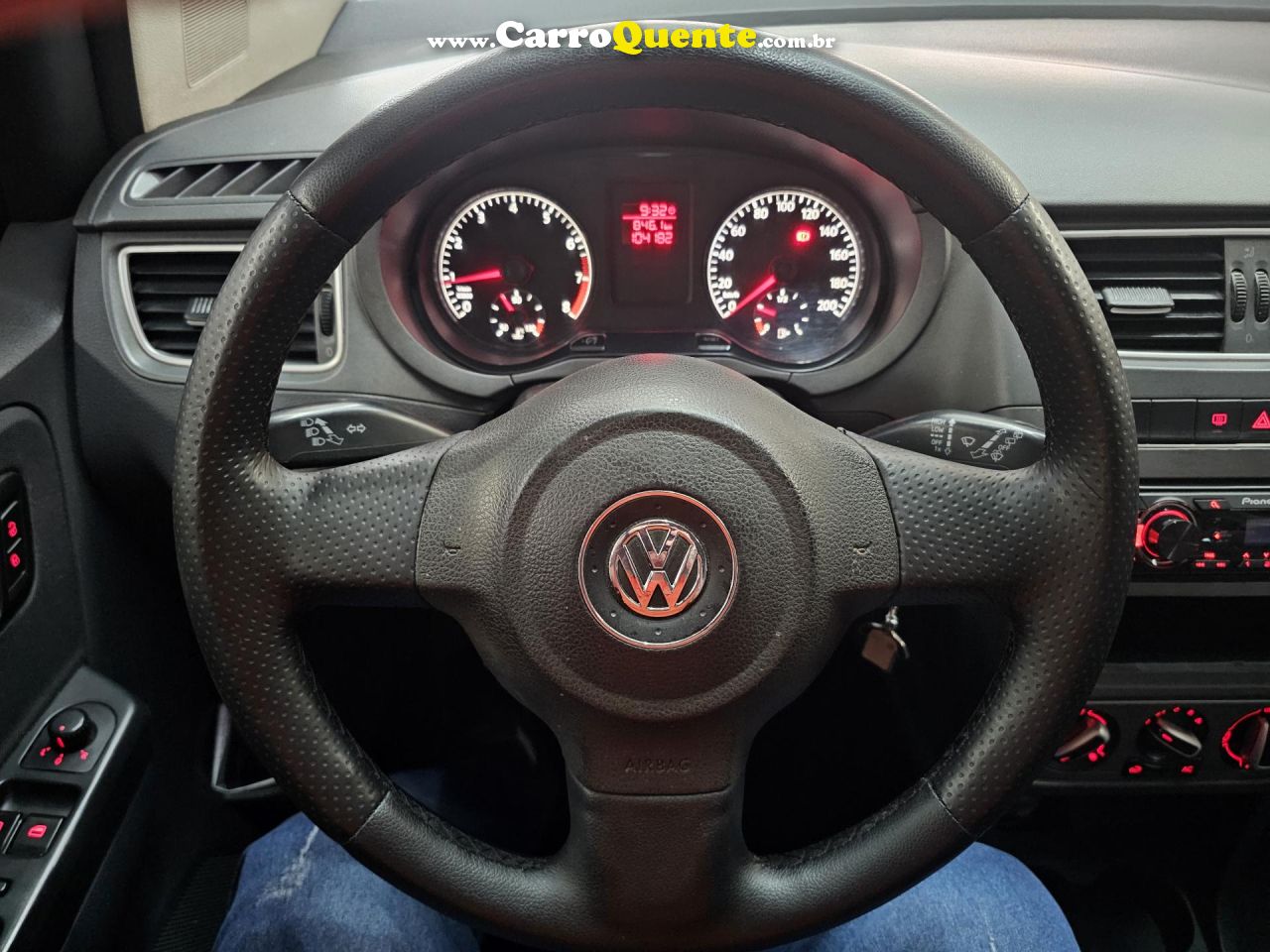 VOLKSWAGEN   FOX 1.0 MI TOTAL FLEX 8V 5P   VERMELHO 2014 1.0 FLEX - Loja