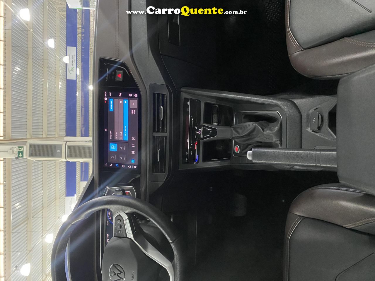 VOLKSWAGEN   VIRTUS HIGHLINE 200 TSI 1.0 FLEX 12V AUT   BRANCO 2023 1.0 FLEX - Loja