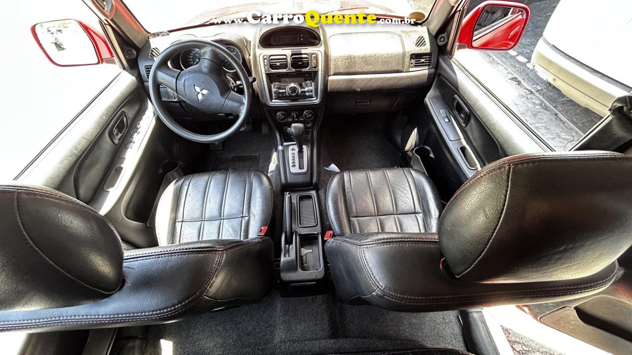 MITSUBISHI   PAJERO TR4 2.0 FLEX 16V 4X2 AUT.   VERMELHO 2013 2.0 FLEX - Loja