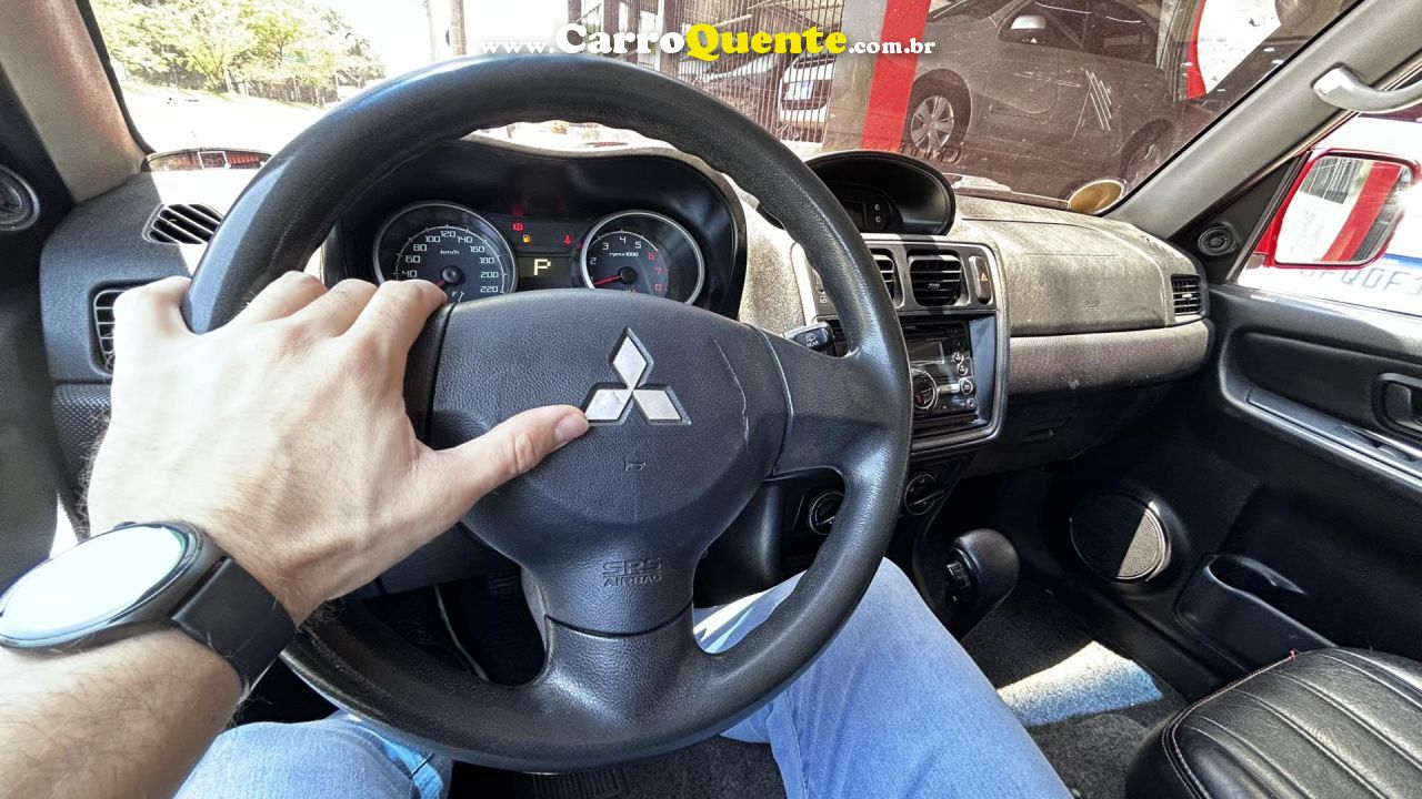 MITSUBISHI   PAJERO TR4 2.0 FLEX 16V 4X2 AUT.   VERMELHO 2013 2.0 FLEX - Loja