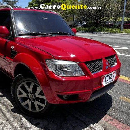 MITSUBISHI   PAJERO TR4 2.0 FLEX 16V 4X2 AUT.   VERMELHO 2013 2.0 FLEX