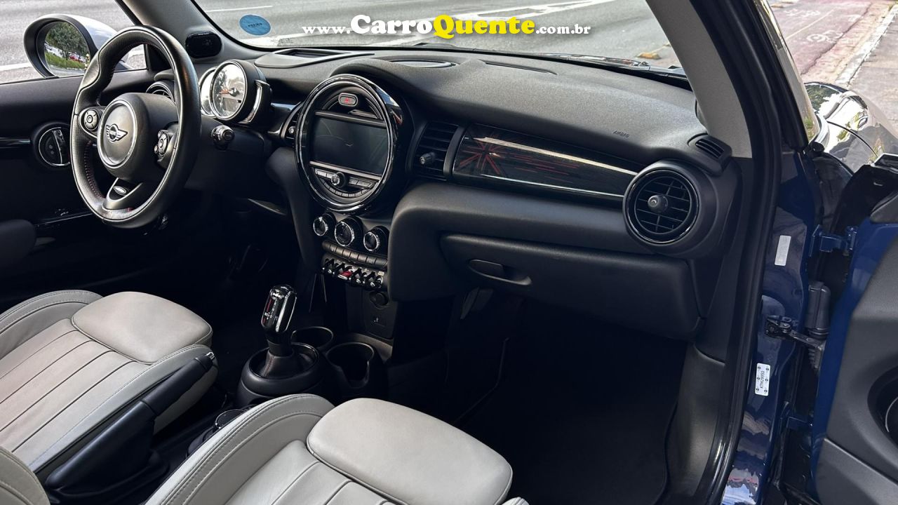 MINI   COOPER S 2.0 TURBO 16V 3P AUT.   AZUL 2019 2.0 GASOLINA - Loja