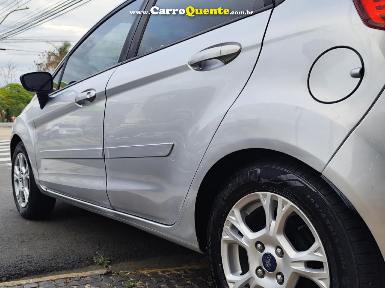 FORD   NEW FIESTA HA 1.5 L SE   PRATA 2015 1.5 FLEX - Loja