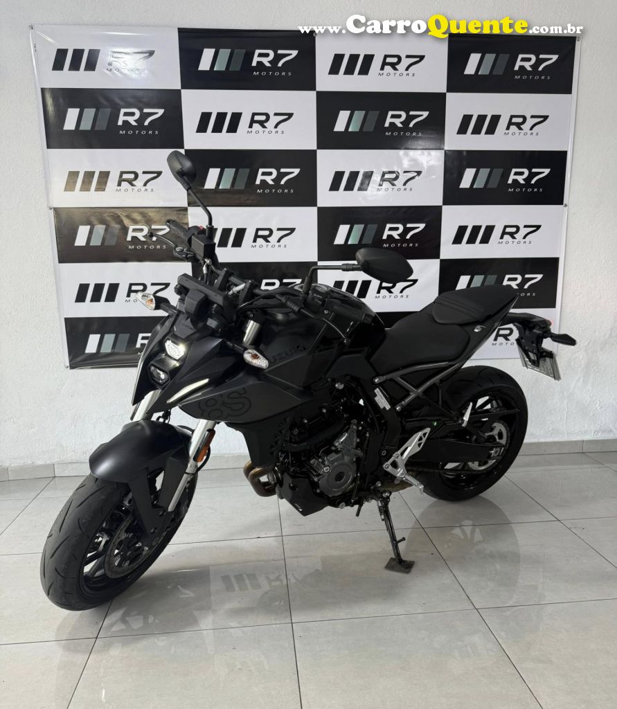 SUZUKI   GSX-8 S   PRETO 2025 800 GASOLINA - Loja