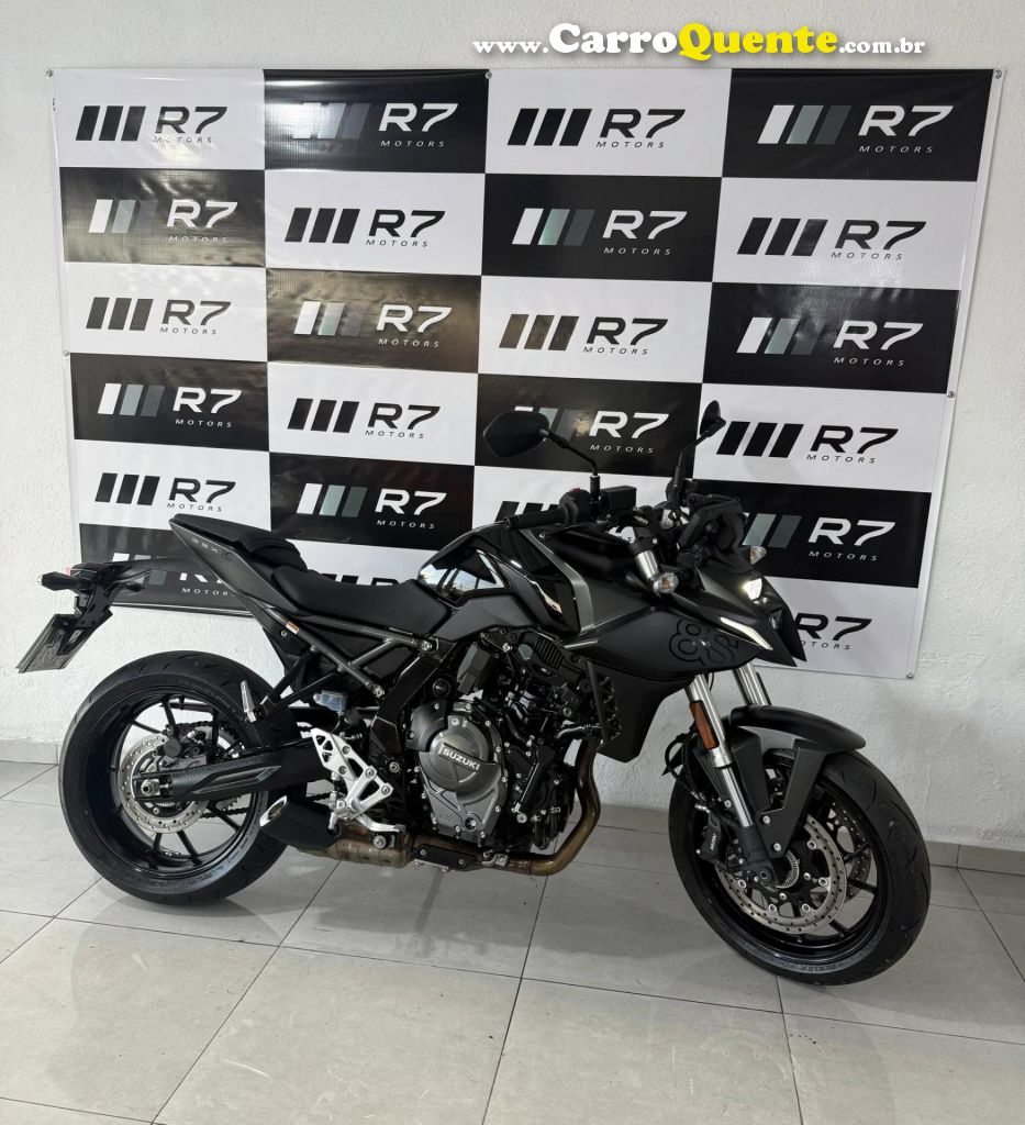 SUZUKI   GSX-8 S   PRETO 2025 800 GASOLINA - Loja