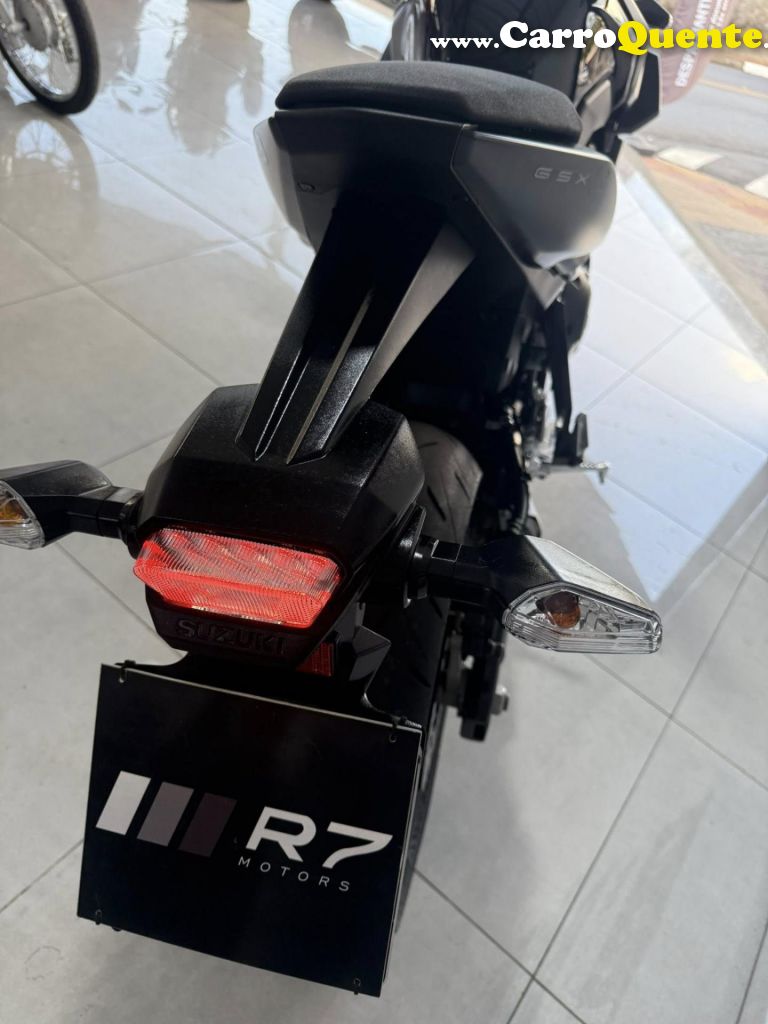 SUZUKI   GSX-8 S   PRETO 2025 800 GASOLINA - Loja