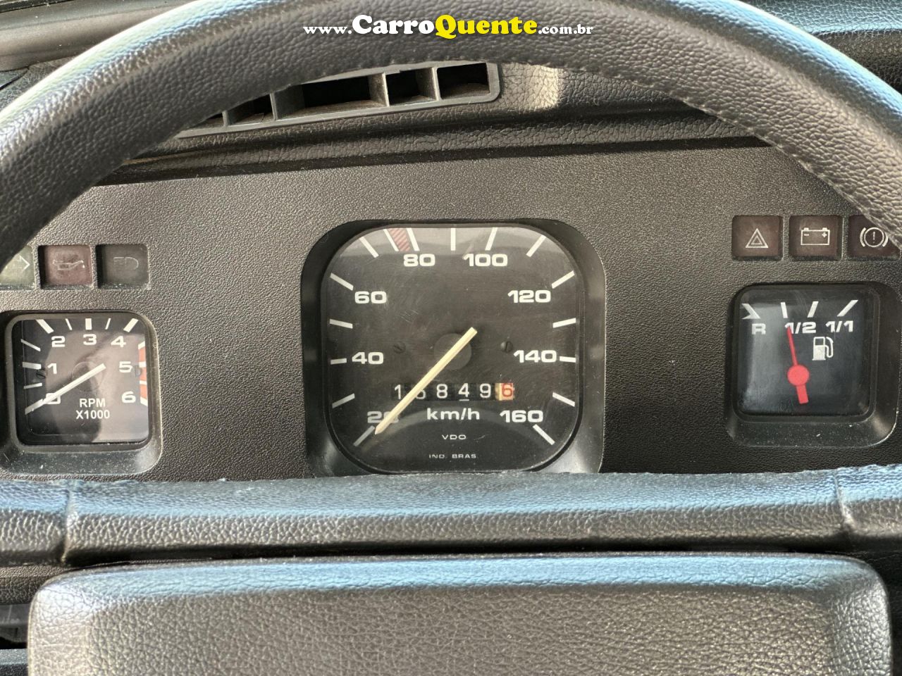 VOLKSWAGEN   FUSCA 1300   PRATA 1981 1300 GASOLINA - Loja