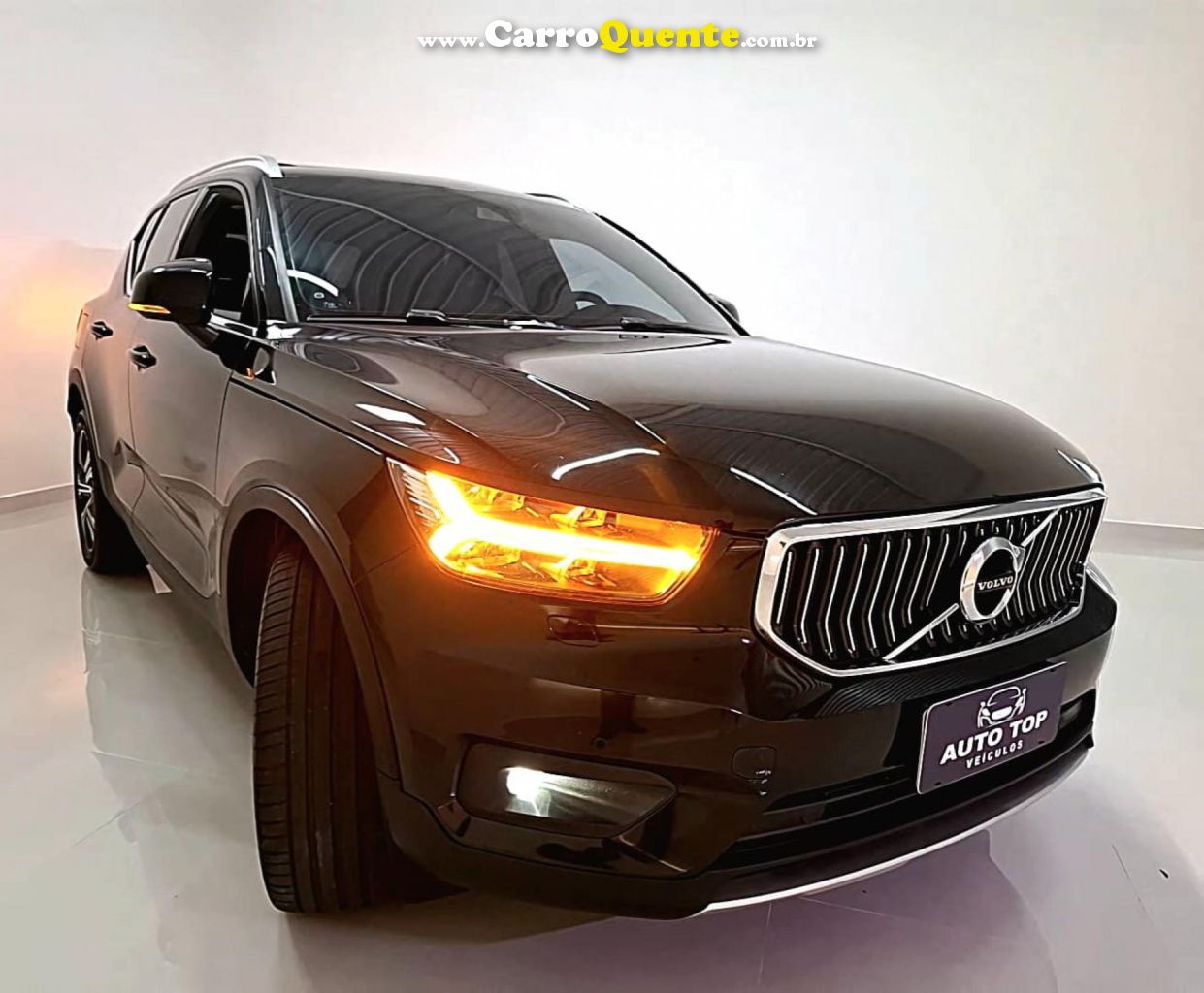 VOLVO   VOLVO XC40 T4 INSCRIPT   PRETO 2021 2.0 GASOLINA - Loja