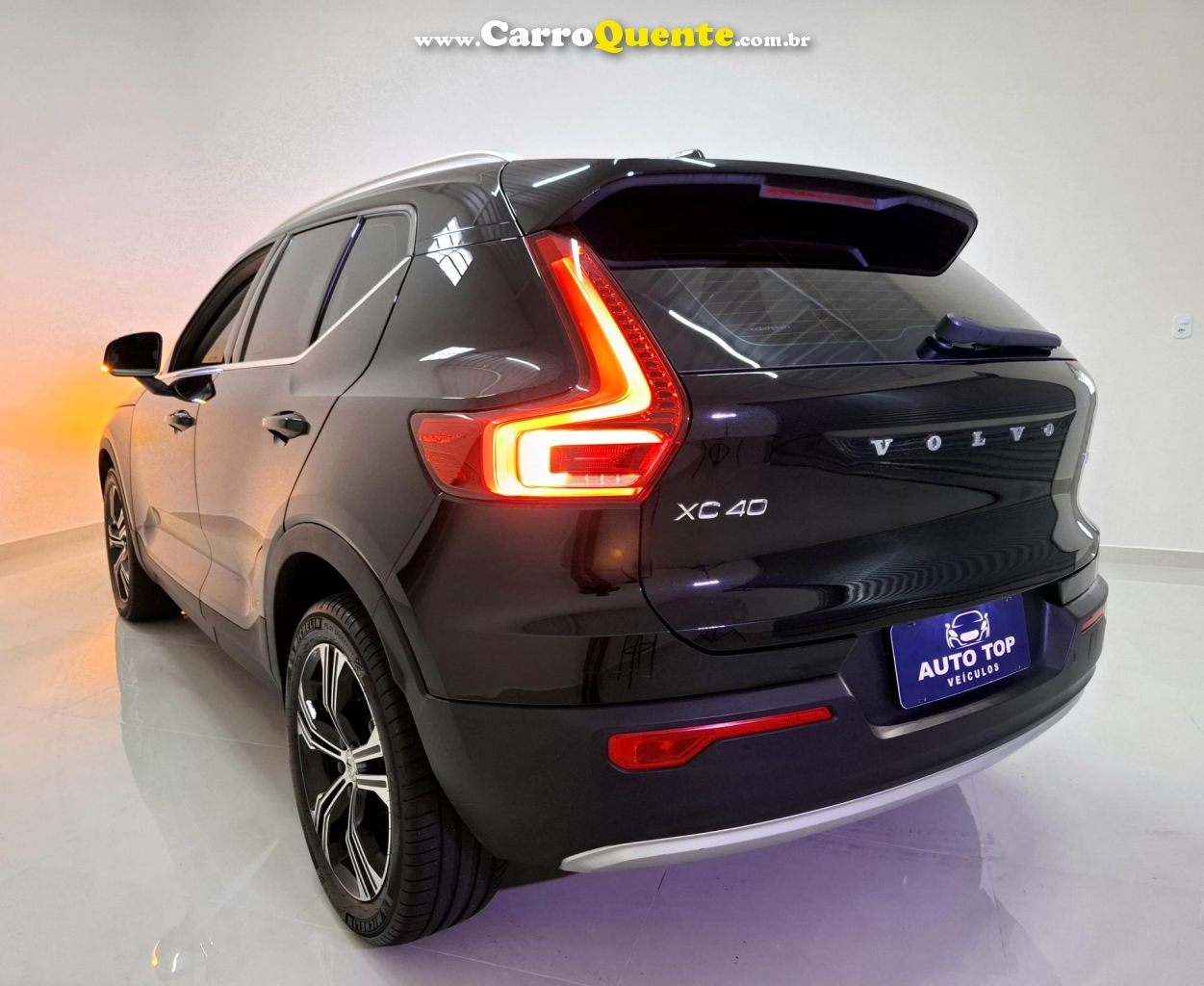 VOLVO   VOLVO XC40 T4 INSCRIPT   PRETO 2021 2.0 GASOLINA - Loja